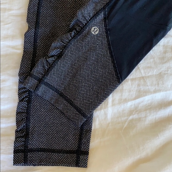 Lululemon Herringbone Crop Leggings - Picture 2 of 4